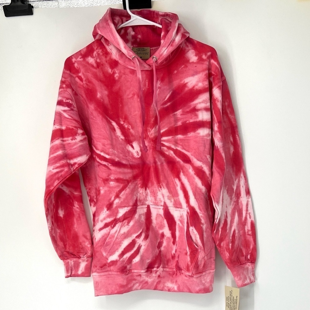 Classic NWT women’s tie dye hoodie size medium